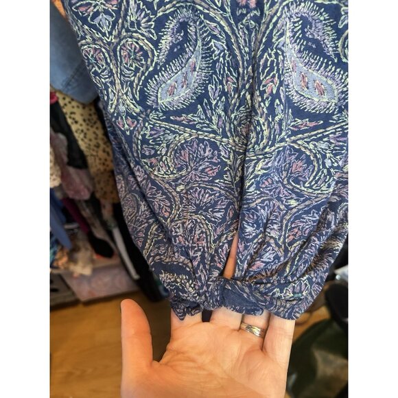 Lucky Brand Blouse Top Lightweight V-Neck Blue Boho Paisley Sz L Paisley - Picture 7 of 9